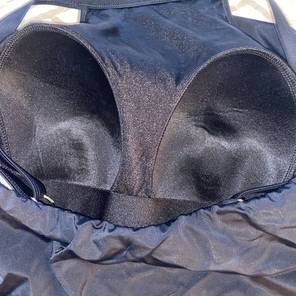 Fit 4 U High Neck Tiered Swimsuit Size 18W - Picture 5 of 11